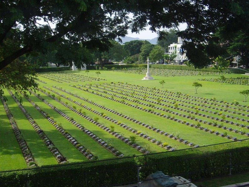 KanchanaburiWarCemetery.jpg